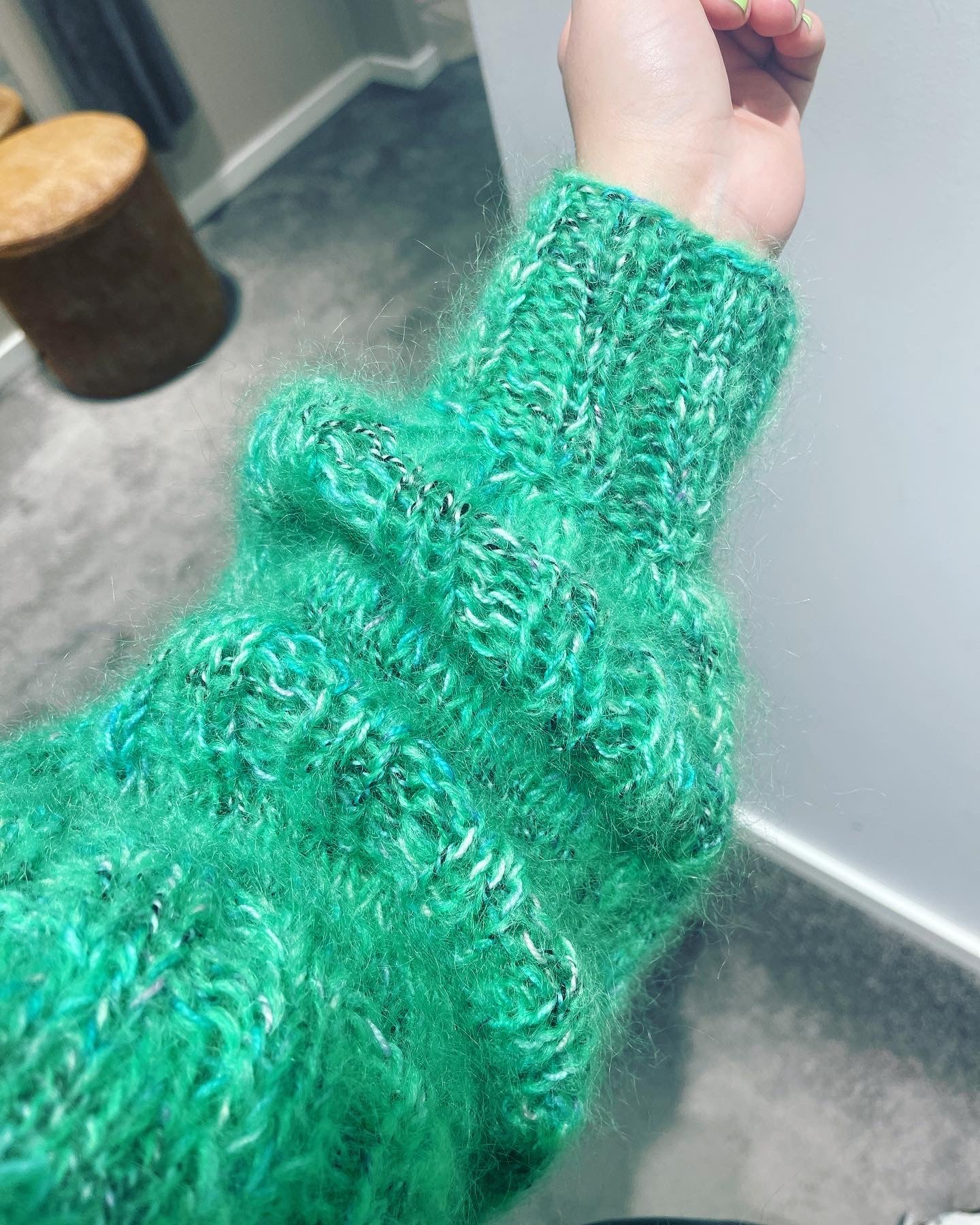 Deadly Pretty Sweater - Voksen (dansk)