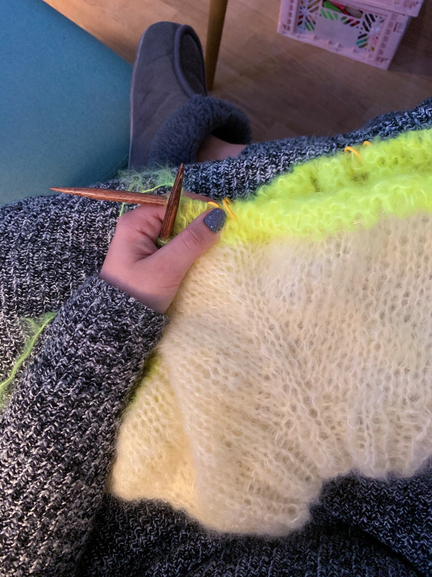 Flashdance Sweater - Adult (english)