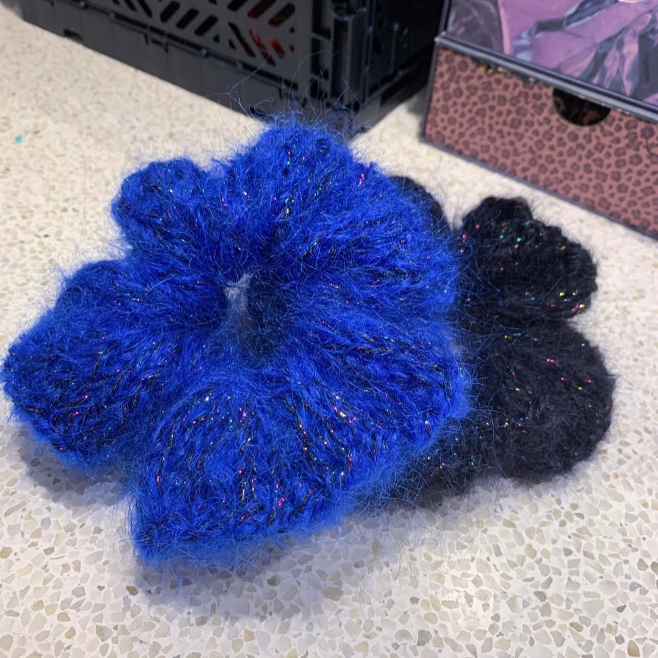 Bella Scrunchie - Acc (dansk)