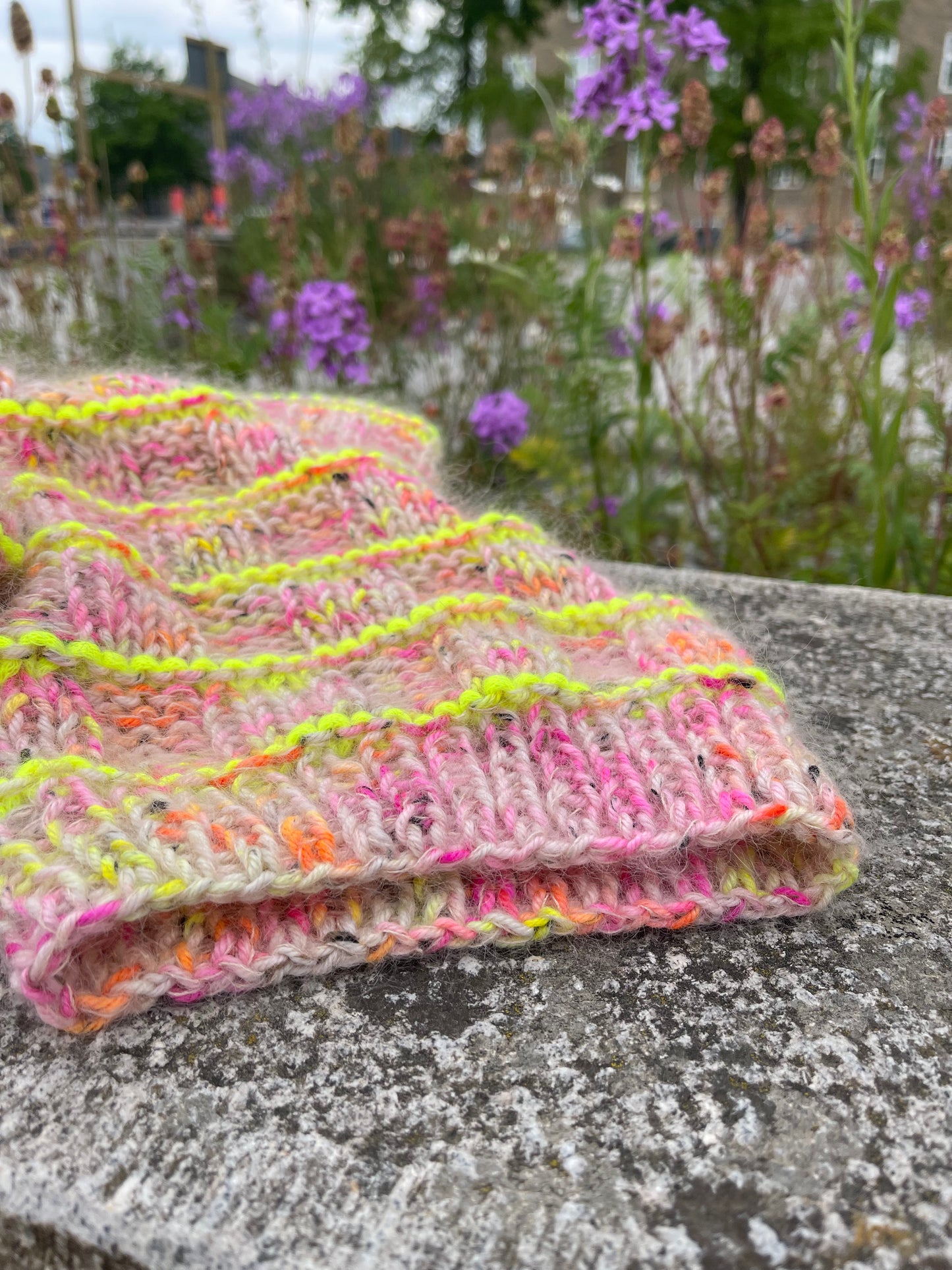 Tinki Winki Sweater - Voksen (dansk)