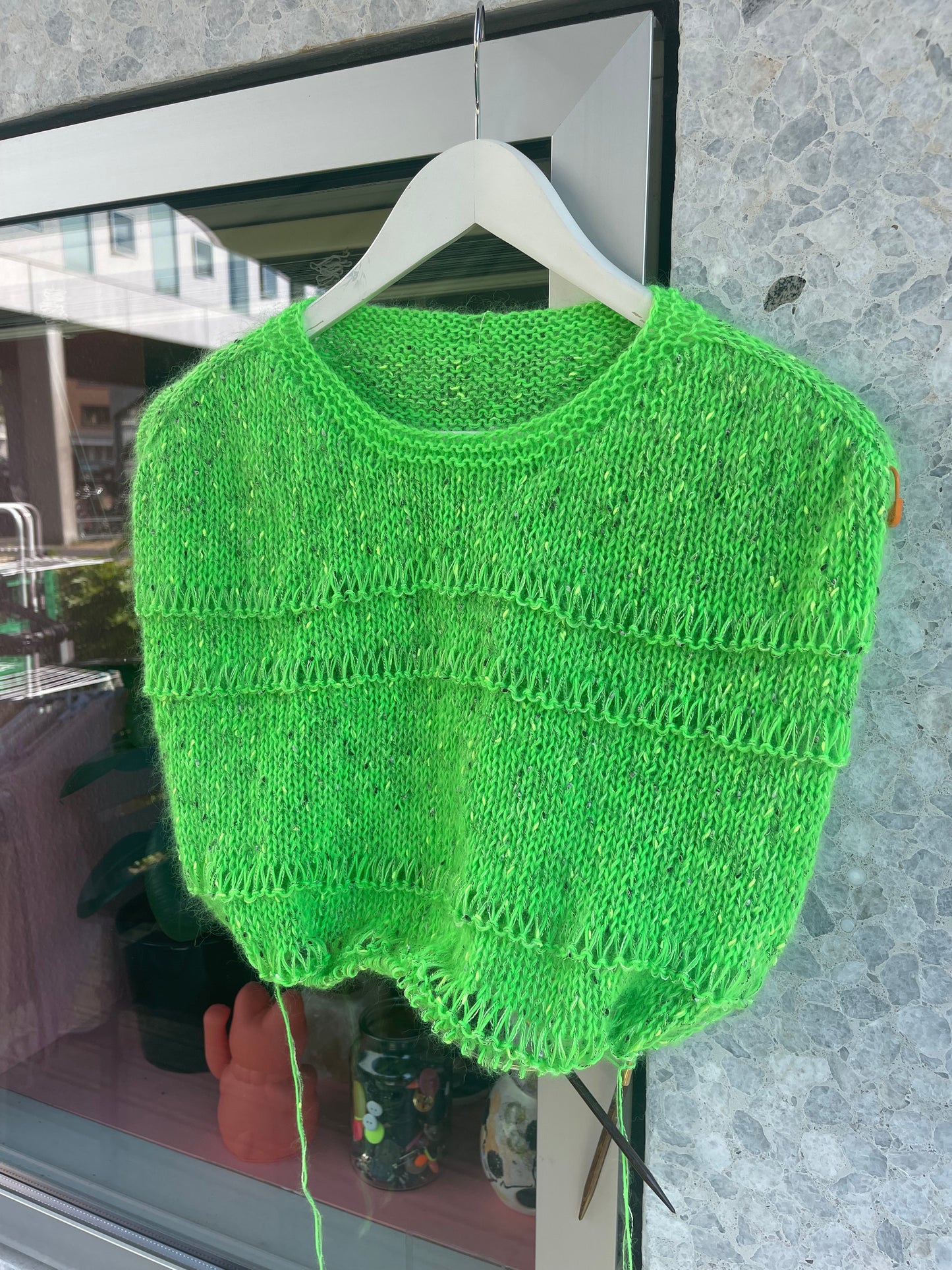 Make it Neon Sweater - Voksen (dansk)